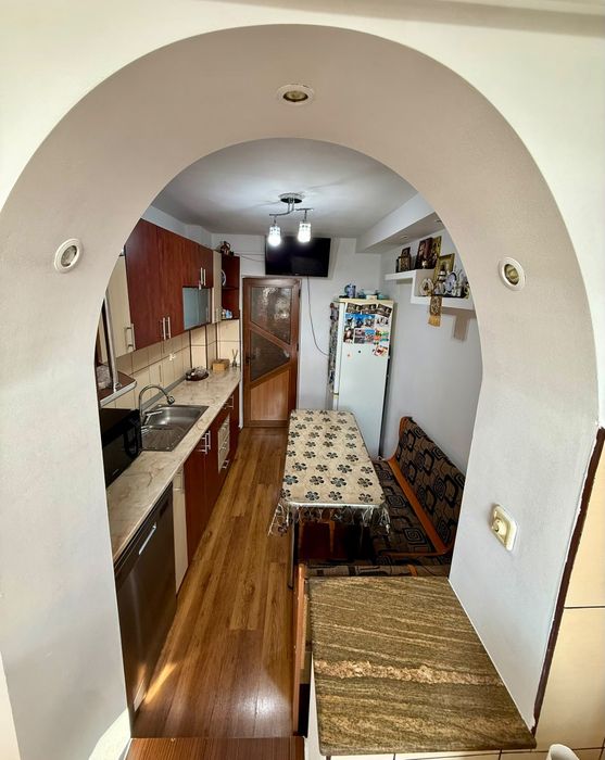 Apartament 3 camere cu centrala proprie Trivale
