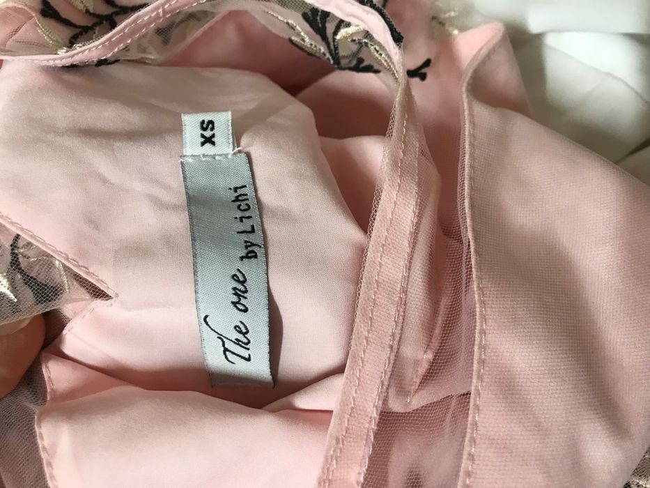 Розовое платье от Lichi