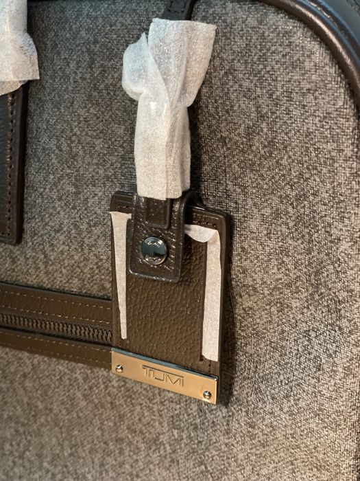 TUMI case originala noua