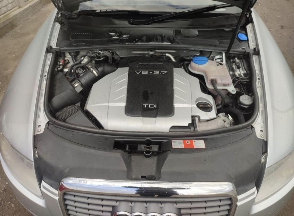 Dezmembram capota  motor /usa fata Audi A6 C6 2.7 tdi quattro
