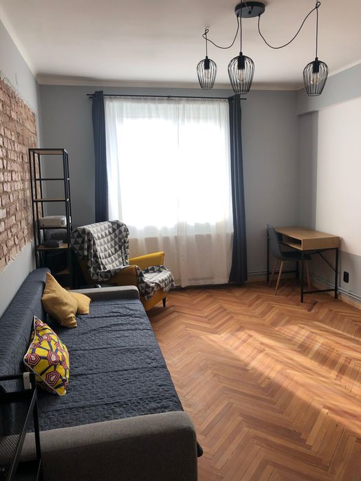 Inchiriez Ap. 2 camere zona Fac. de Litere