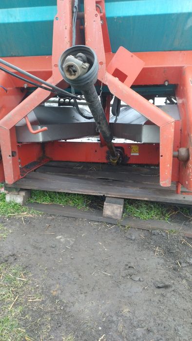 Distribuitor ingrasamant , meau Sulky x36 an 2009 capacitate 2 tone