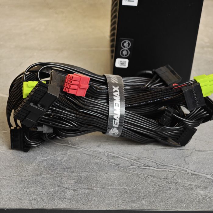 блок питания Gammax vp700