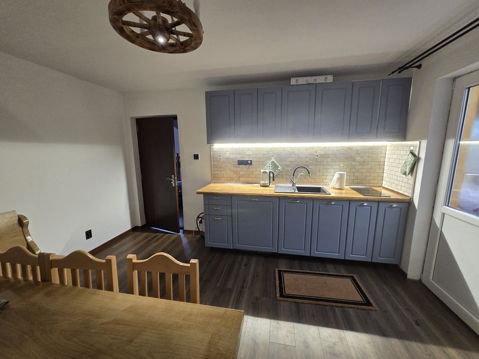 Inchiriem cabana pensiune  pentru Paste, sejururi /evenimente Olanesti