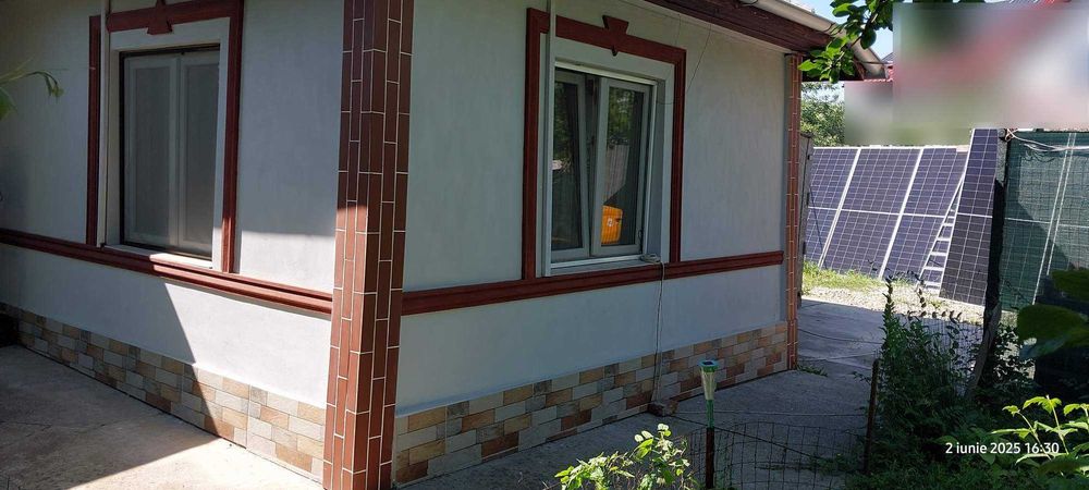 Casa langa bucuresti la sosea cu panouri solare