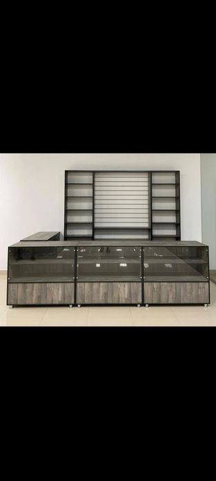 Продам ветрины или тумбы