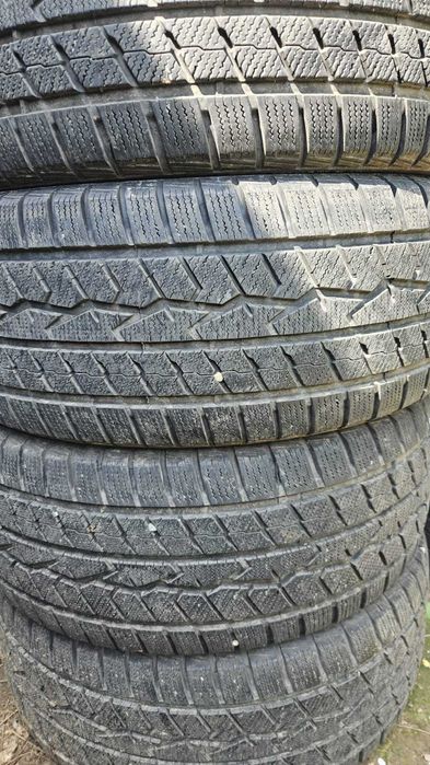 285 45 20 225 40 18 245 235 225 205 195 16 17 anvelope