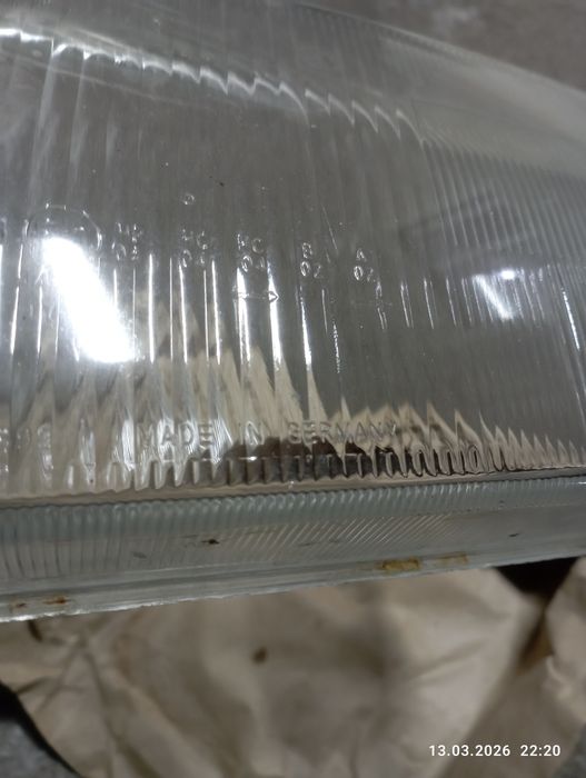 Стекло фары ауди С4А6