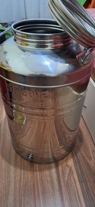 Vând bidon inox 18/10 uz alimentar 50l