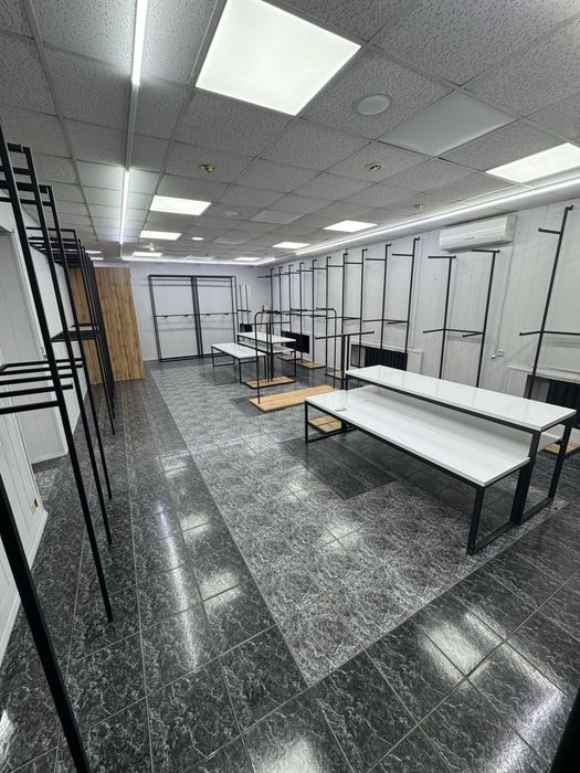 Оборудование для мужского магазина