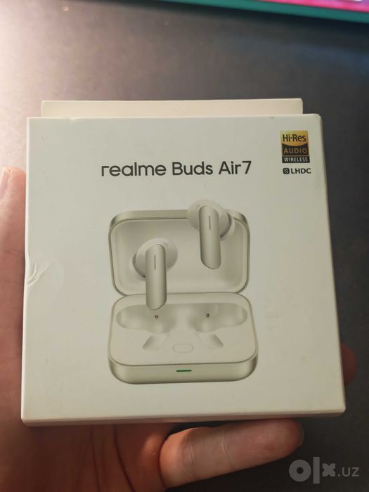 Продаются беспроводные наушники Realme buds 7 air