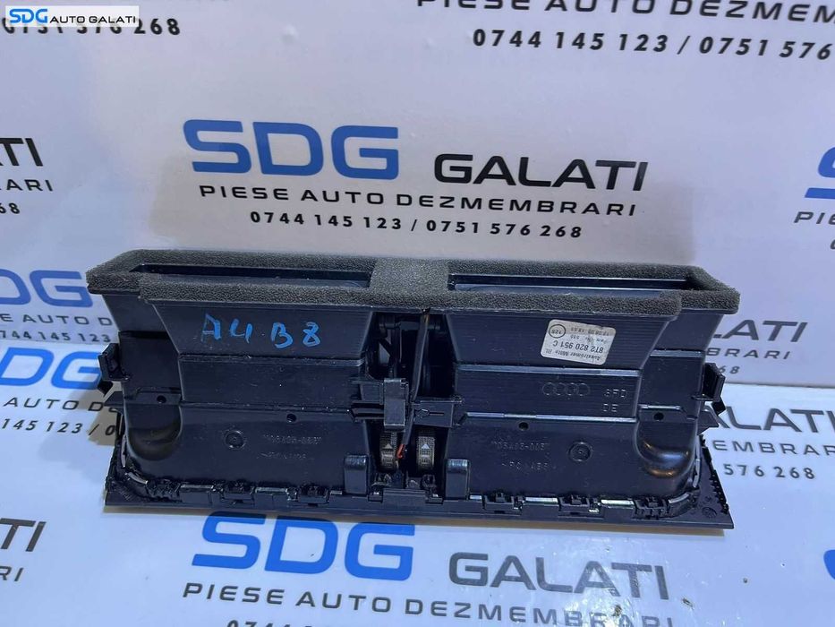 Grila Gura Aer Aerisire Ventilatie Centrala Bord Audi A4 B8 2008 - 2015 Cod 8T2820951C [D0744]