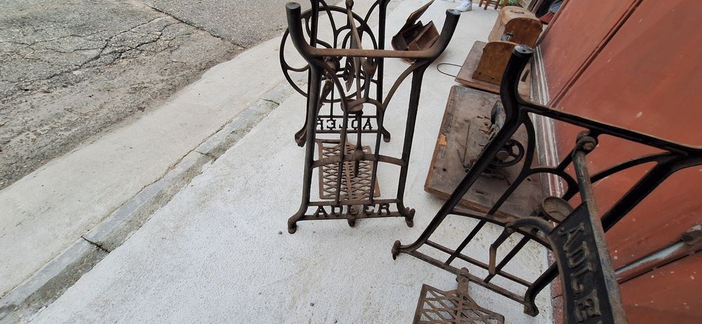 Разпродажба на крака от шевни машини