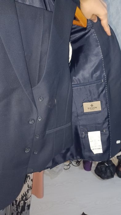 Костюм шим сотилади