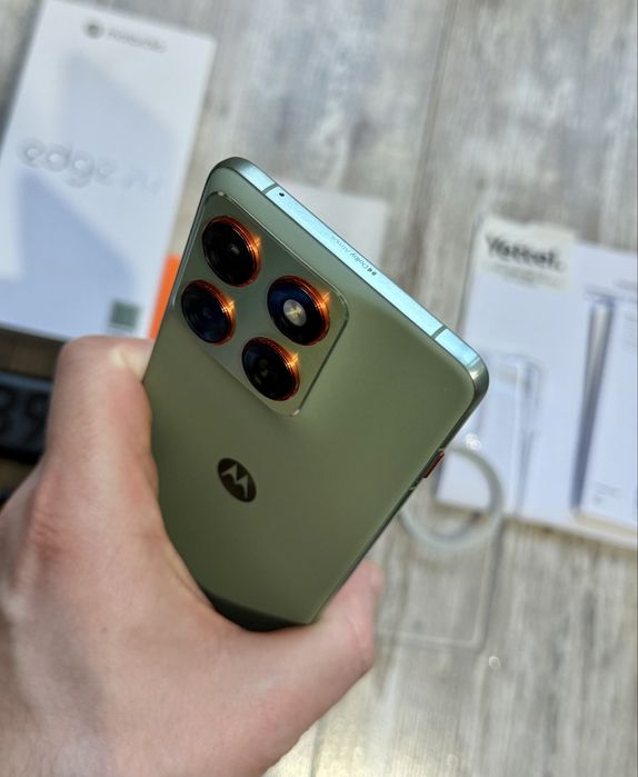 Motorola Edge 70 512 12+12 GB Ram Dual Sim Отчичен Гаранционен