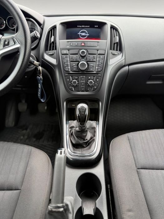 Opel Astra j 2015