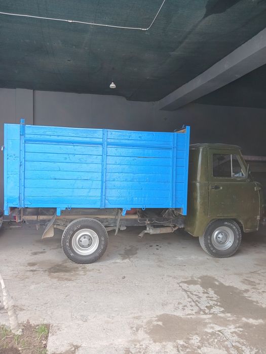 Uaz3303 sotiladi 1987yil.