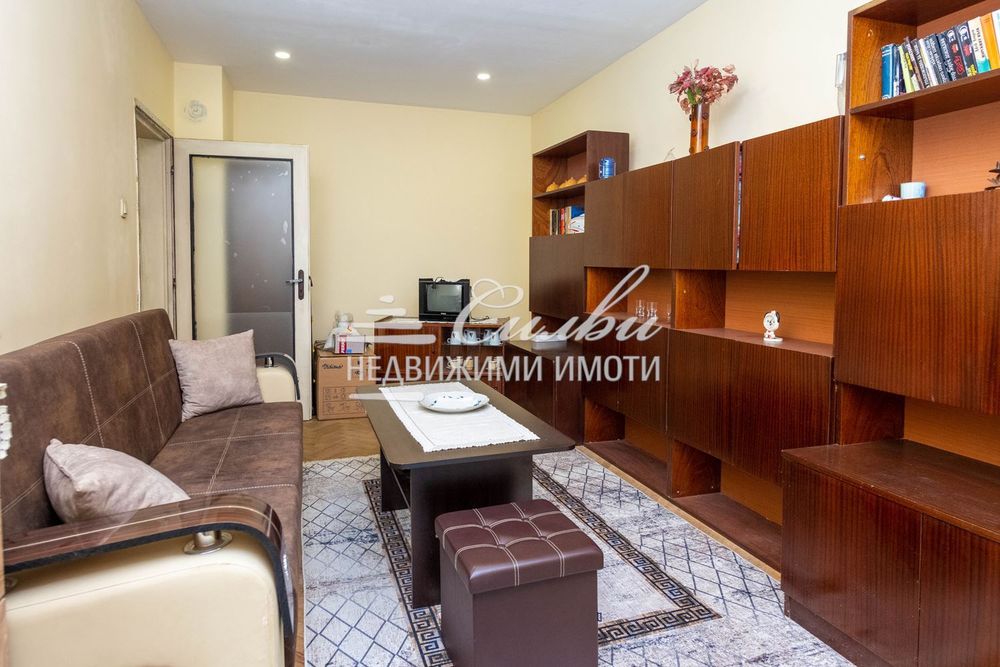 Продава се Двустаен апартамент в Шумен, Болницата - 65 кв.м за 706 €/кв.м - Снимка #1