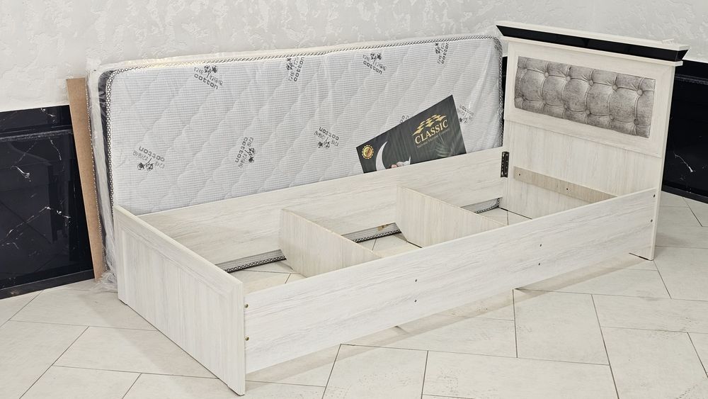 Продаю кровать 2м на 80см