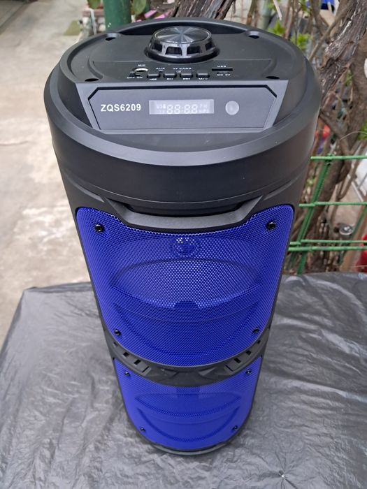 Speaker Bluetooth Karaoke + Microfon Telecomandă