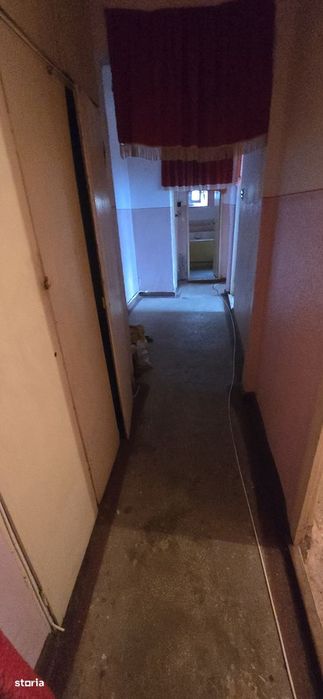 Vanzare Apartament 3 camere  etaj 2, Micro 12, Târgoviște