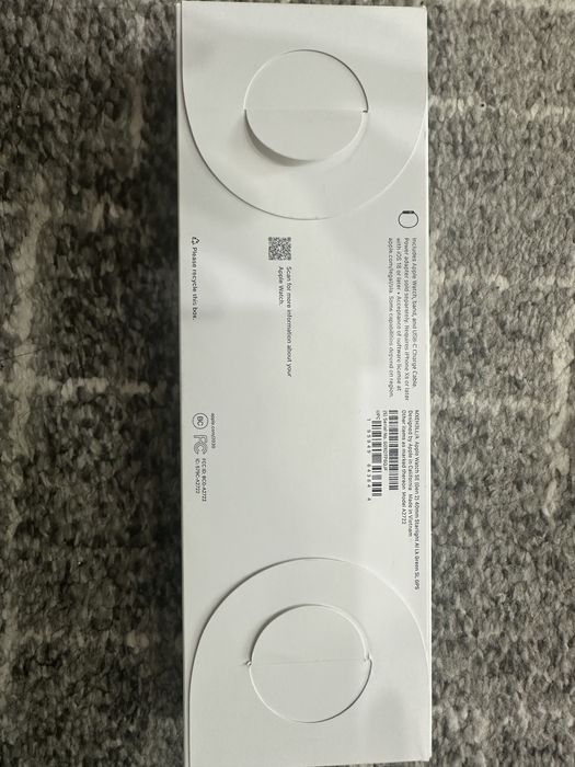 Продам Apple Watch SE