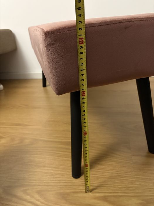 Banca roz tapitata cu catifea de vanzare