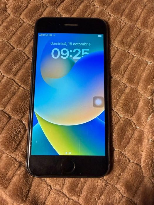 Telefon iphone 8 64gb  IPhone 11 pro 64gb