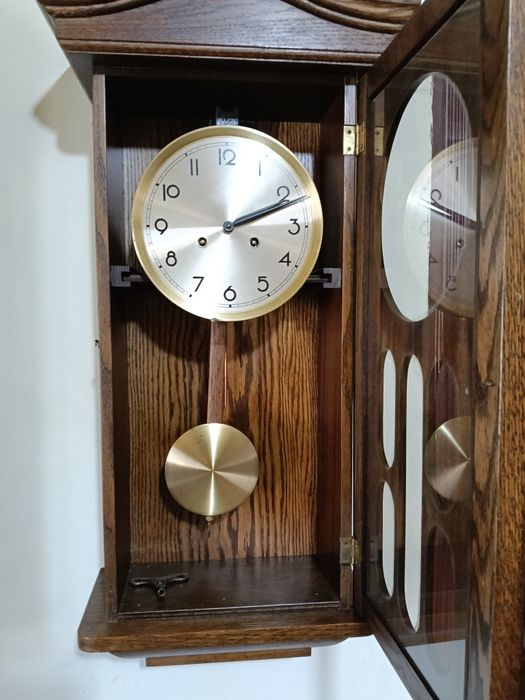 Ceas de perete cu pendul