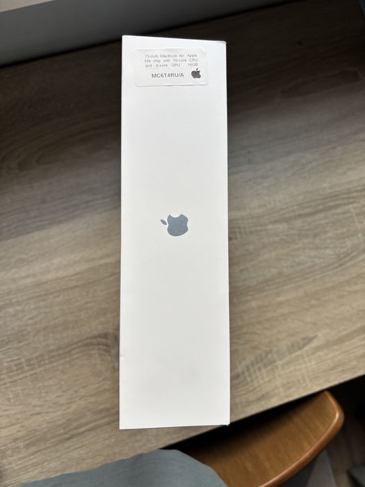 Продам ноутбук Mac book Air M4