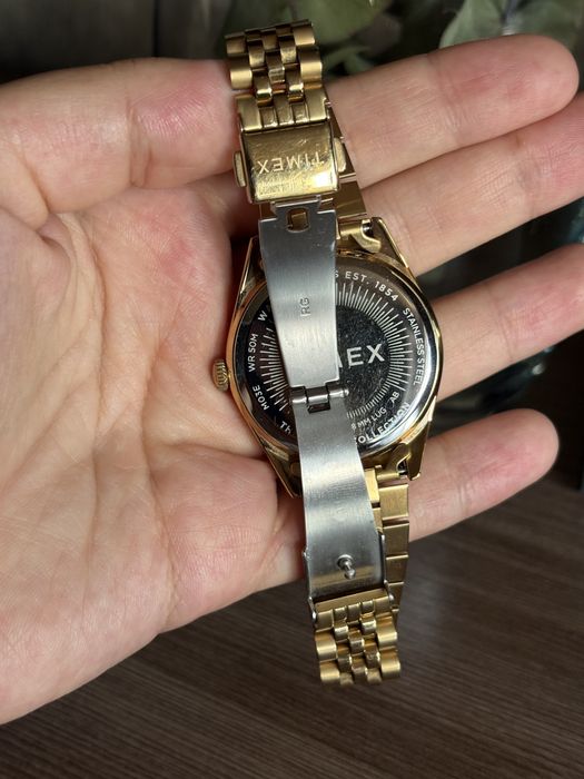 Женские часы Timex Legacy TW2V68300.