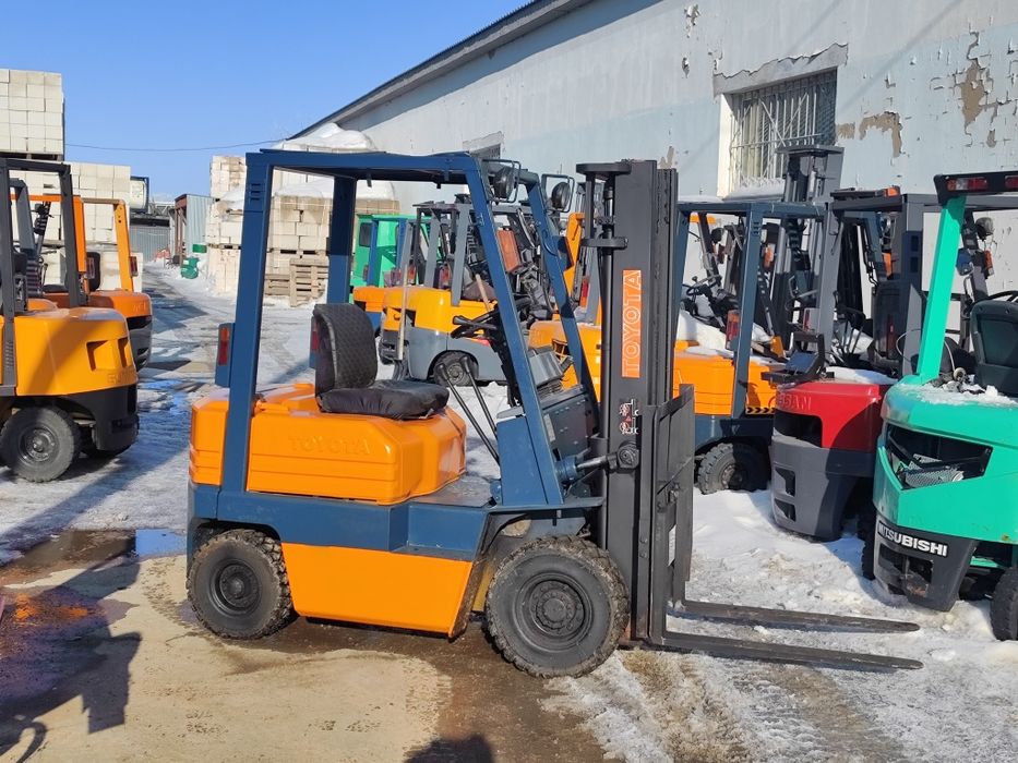 Продам вилочный погрузчик. Кара