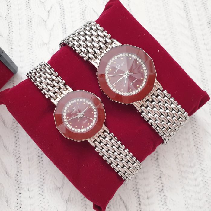 Часы наручные Quartz