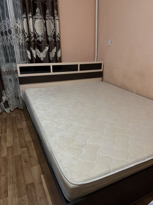 Продам спальный гарнитур