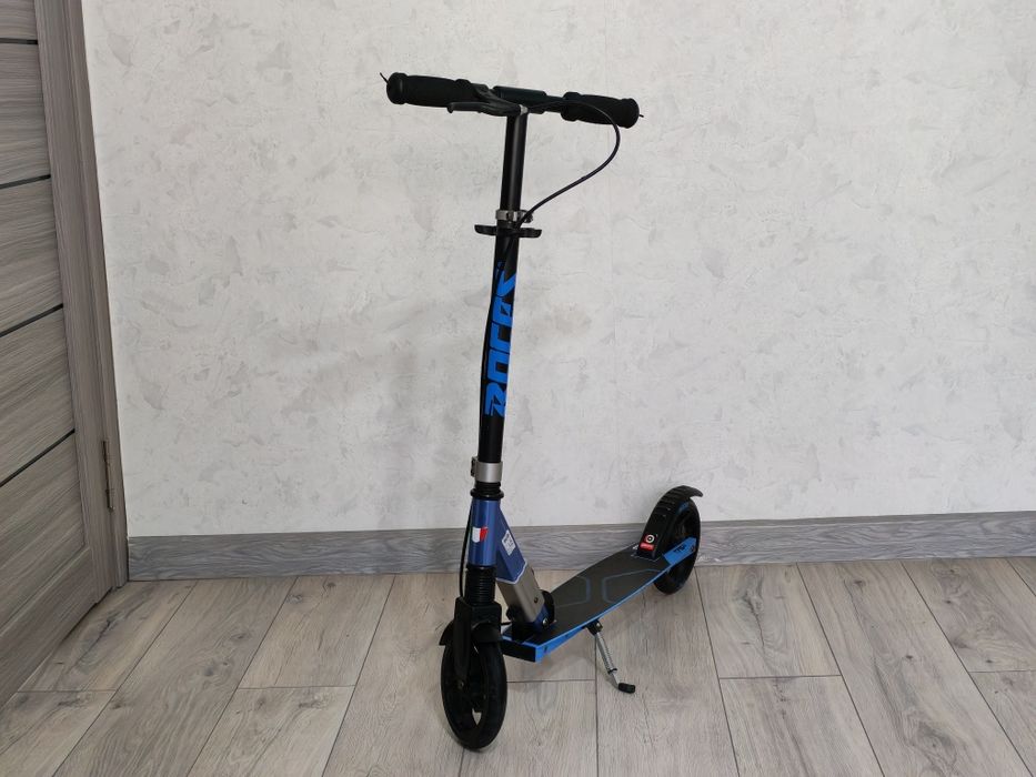 Продам самокат Roces