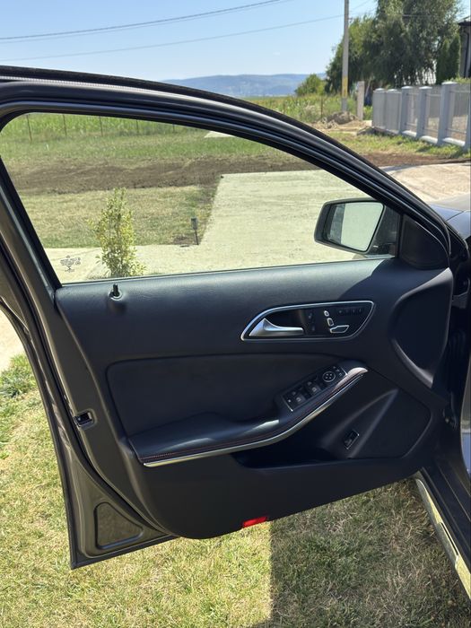 Mercedes Benz GLA 250 4 Matic AMG