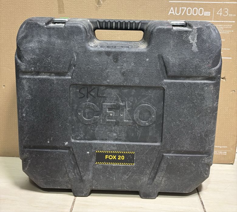 MDM vinde: Pistol de batut cuie Celo Fox 20+2 acumulatori+Incarcator.