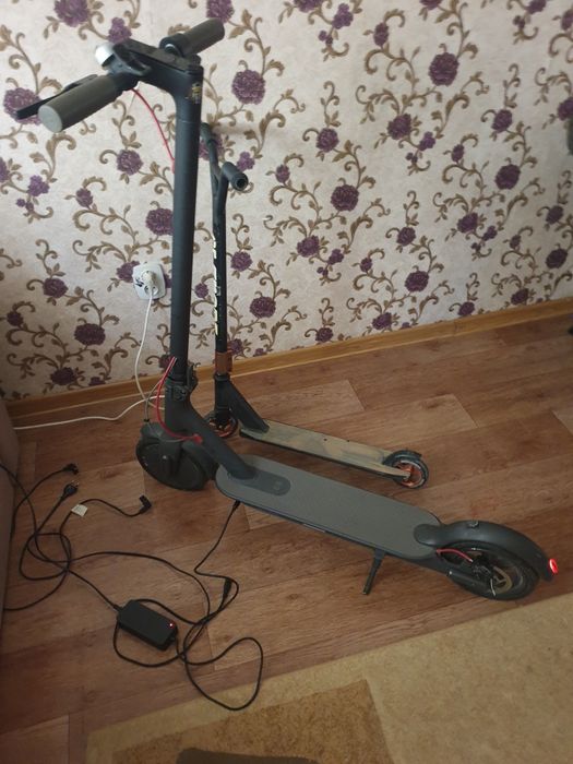 Элктро самокат MI