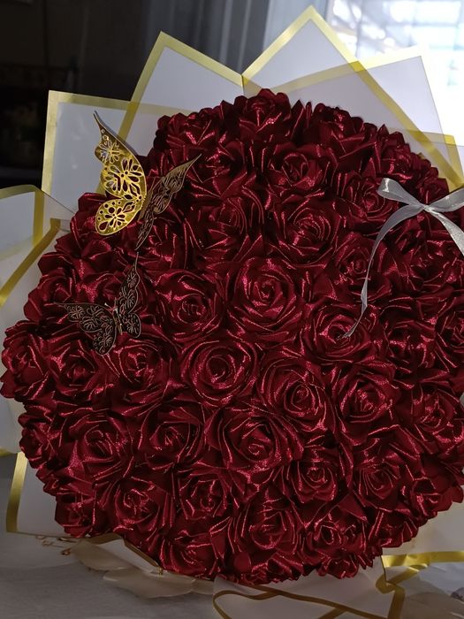 Продам букет из атлосной ленты