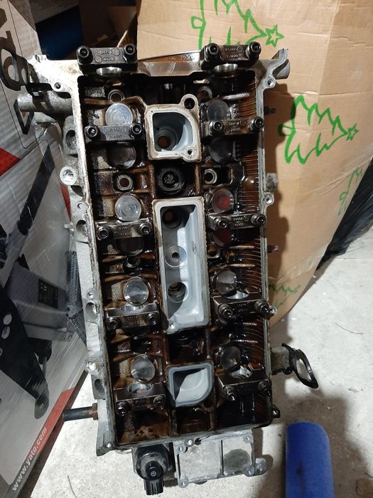 Chiulasa Ford Focus 2 și C-max 1.8 benzina