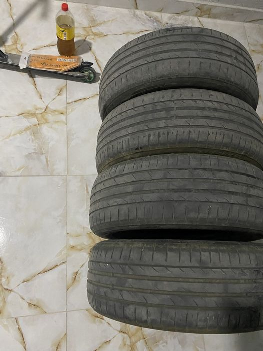 Шины 215/55R17. R17