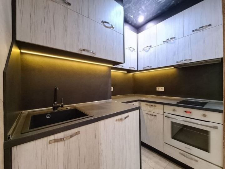 Продава се Тристаен апартамент в София, Люлин 4 - 72 кв.м за 2500 €/кв.м - Снимка #5