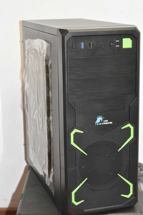 Геймъърски компютър с 16 GB DDR4 I5 10400 RX 480 256 GB NVME светещ