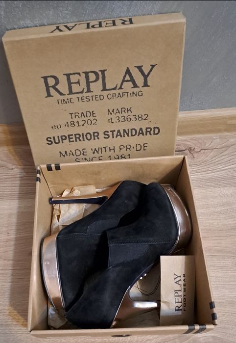 Replay черни токчета със златно