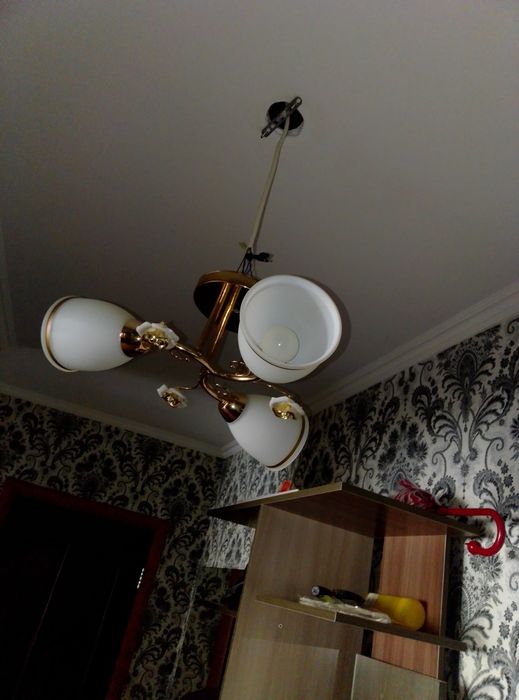 Люстра комнатная