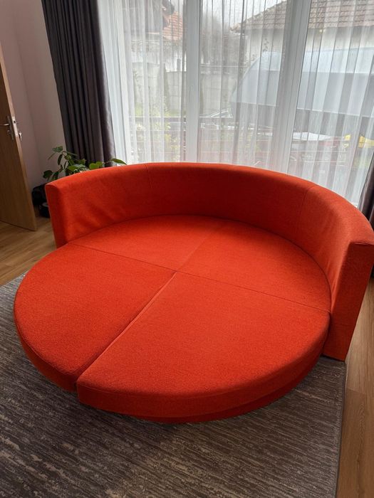 Stei BihorMasa cu 6 scaune, canapea