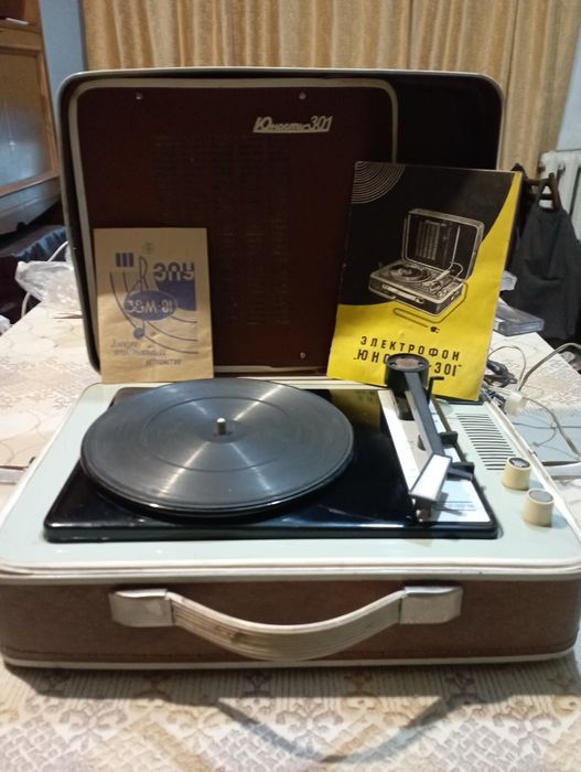 Проигрыватель Юность 310