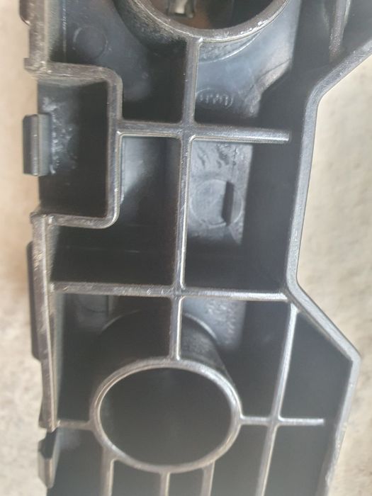 Кронштейн заднего бампера брикет для Byd song plus