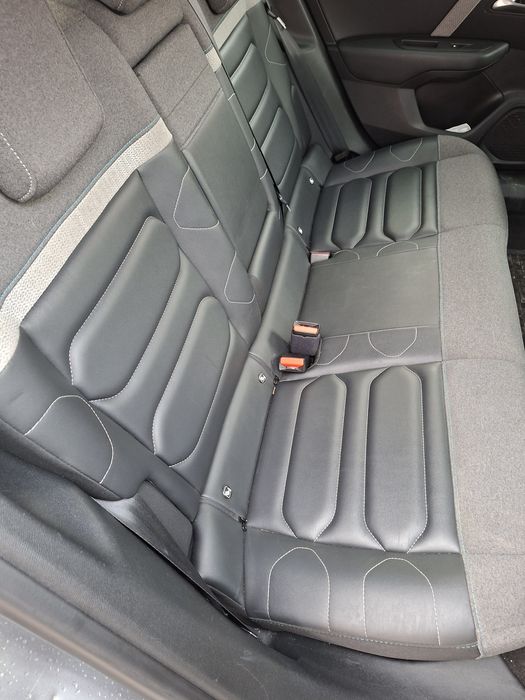 Citroen C4 2021 luna a 9.. Automata 8+1...1.5 diesel..131cp ..Distroni