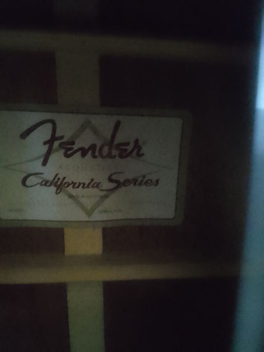 Продам Fender sonoran